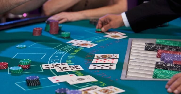 Read more about the article ÇEVRİMİÇİ BLACKJACK KILAVUZU